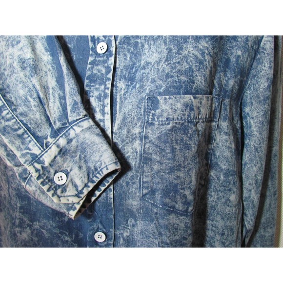 Fifteen Twenty Women's Tencel Denim Distressed Shirt Raw Hem Size medium - Picture 3 of 5